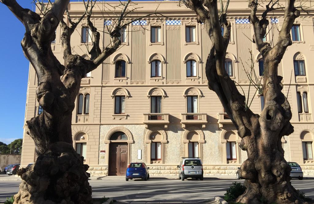 Il Bastione Duca D'Aosta Bed & Breakfast ตราปานี ภายนอก รูปภาพ